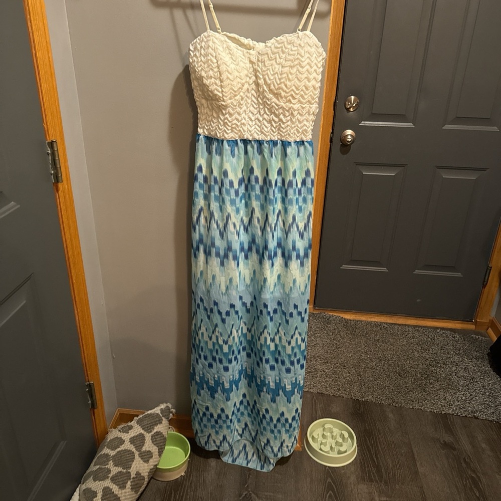 Trixxi White and Blue Maxi Dress